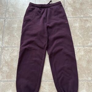 Aritzia Cozy Sweatfleece Mega Jogger xxs short burgundy